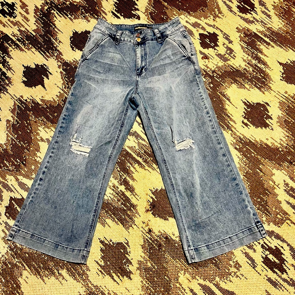 Dollhouse Wide Leg Cropped Jeans